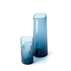 Carafe conique en verre recyclé bleu 26 cm, vue 6