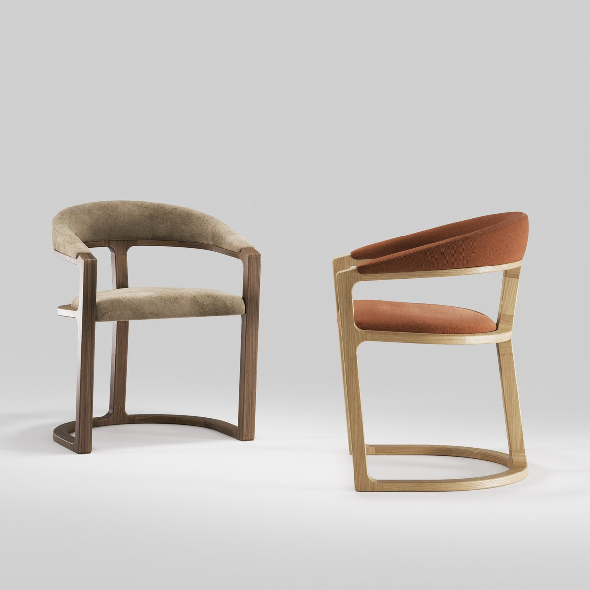 Chaises à accoudoirs Kobe en noyer et tissu taupe et en chêne et tissu rouille, côte à côte