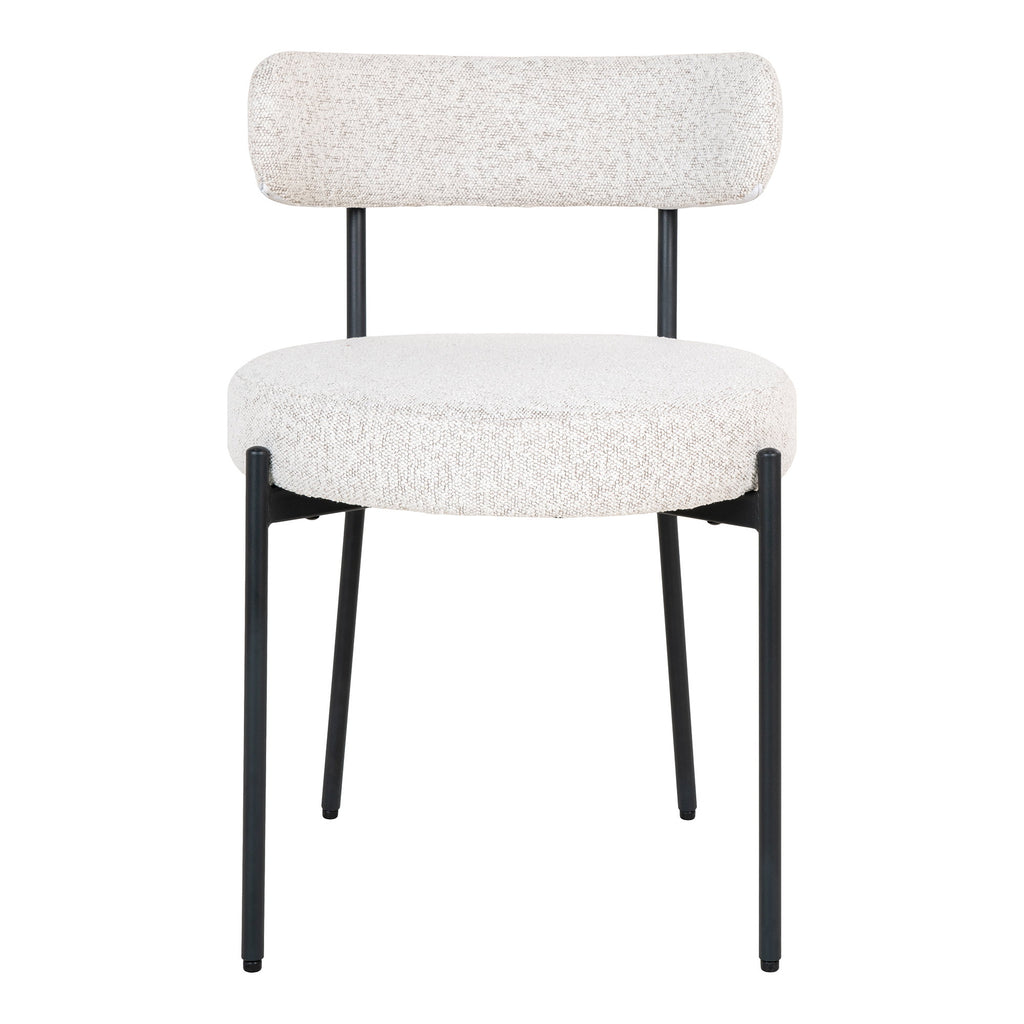 Chaise Badalona bouclé blanc vue de face assise circulaire rembourrée dossier incurvé pieds noirs