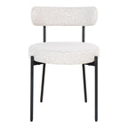 Chaise Badalona bouclé blanc vue de face assise circulaire rembourrée dossier incurvé pieds noirs