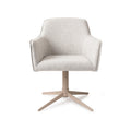 Chaise de salle à manger Hofu blanc cassé à motif sur pied central beige vue de face coque à accoudoirs et passepoil