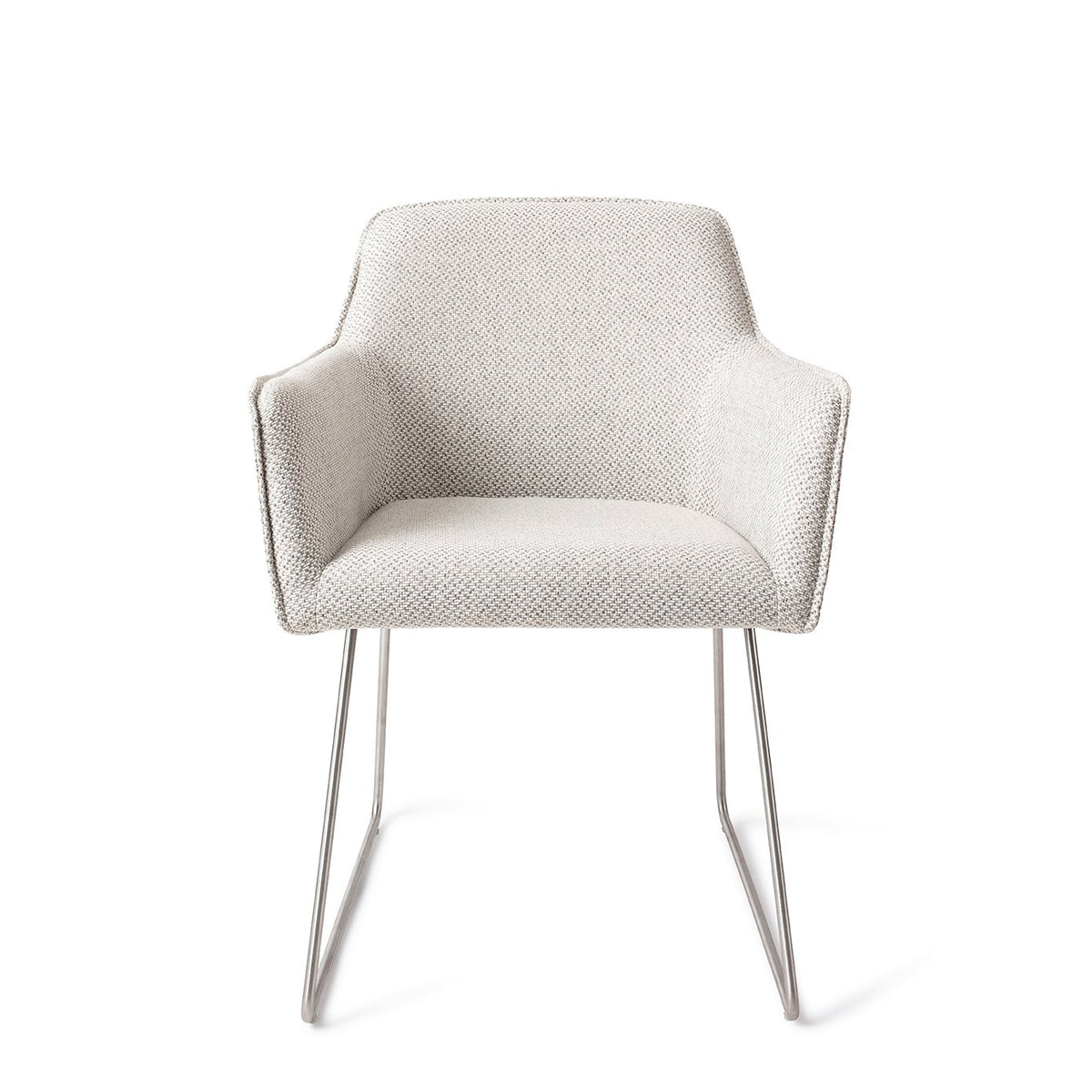 Chaise Hofu blanc cassé à motif sur piètement luge gris acier vue de face avec sa coque enveloppante et ses accoudoirs
