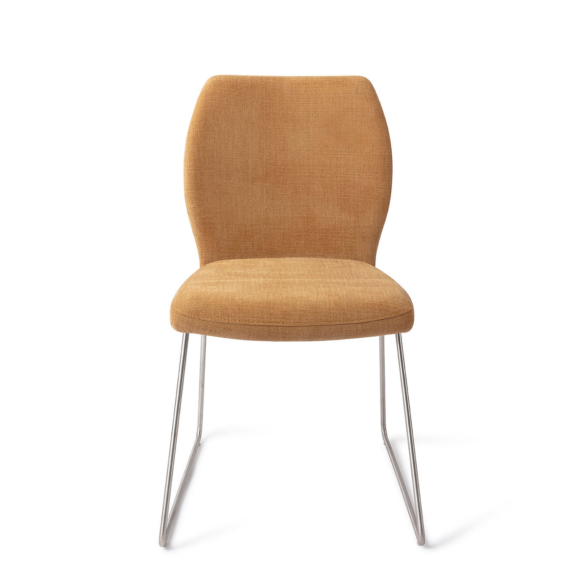 Chaise de salle à manger Ikata ocre sur piètement luge gris acier vue de face dossier galbé et assise rembourrée