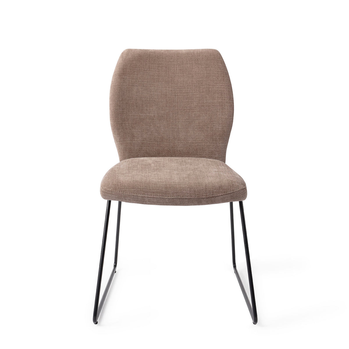 Chaise de salle à manger Ikata taupe sur piètement luge noir vue de face dossier galbé et assise rembourrée