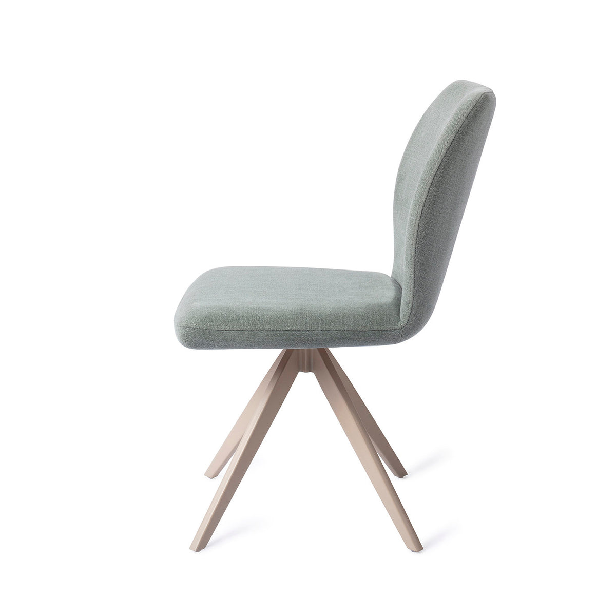Chaise Ikata vert sauge vue de profil sur son piètement pivotant beige