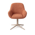 Chaise de salle à manger Kushi terracotta sur pied central beige vue de face coque à accoudoirs et assise rembourrée