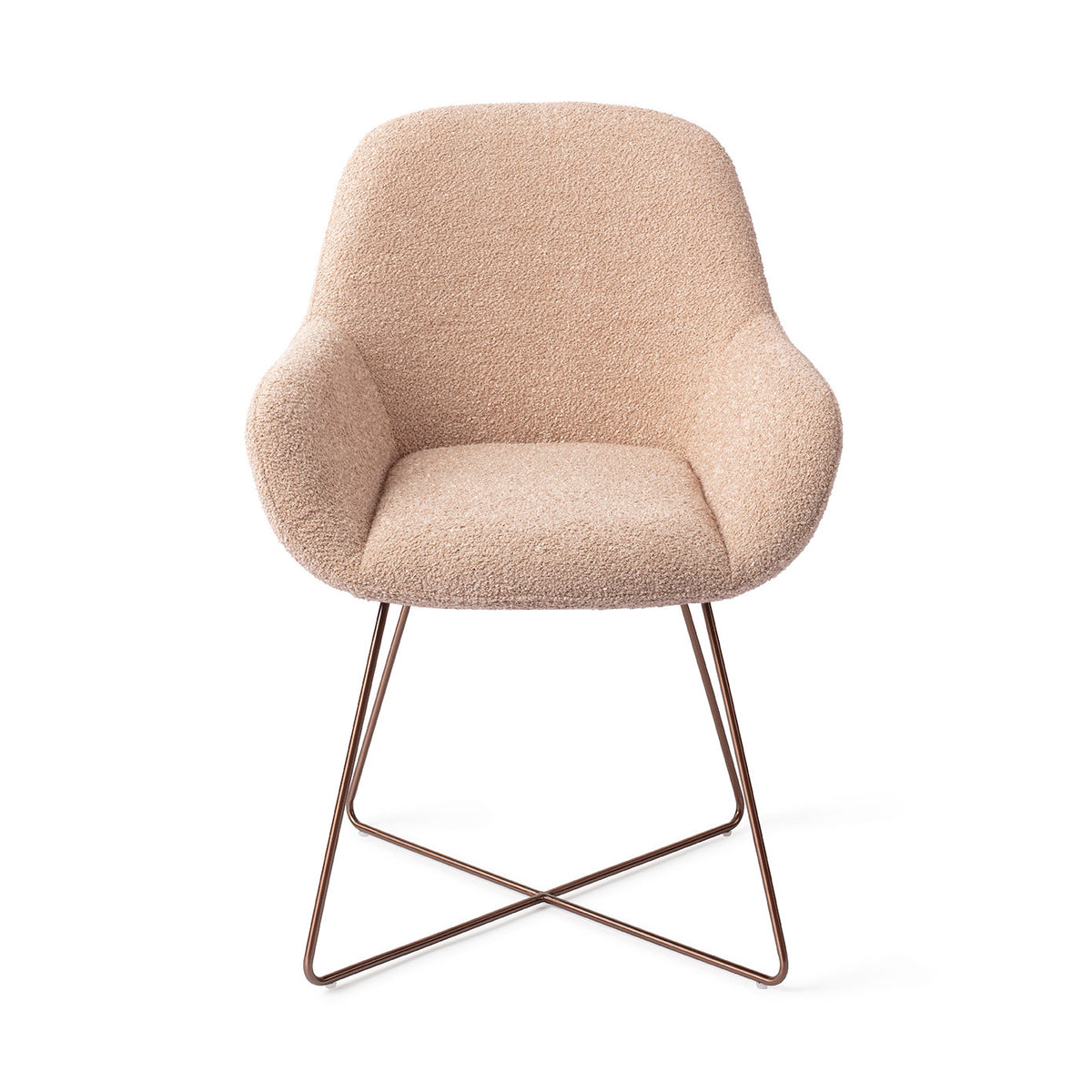 Chaise de salle à manger Kushi rose poudré sur piètement luge croisé cuivré vue de face assise enveloppante et accoudoirs évasés