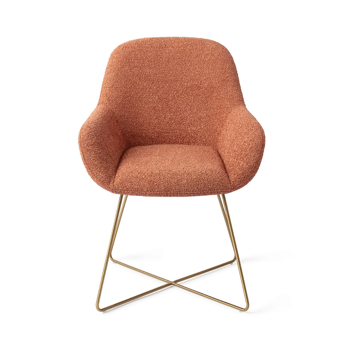 Chaise de salle à manger Kushi terracotta sur piètement luge croisé doré vue de face assise enveloppante et accoudoirs évasés