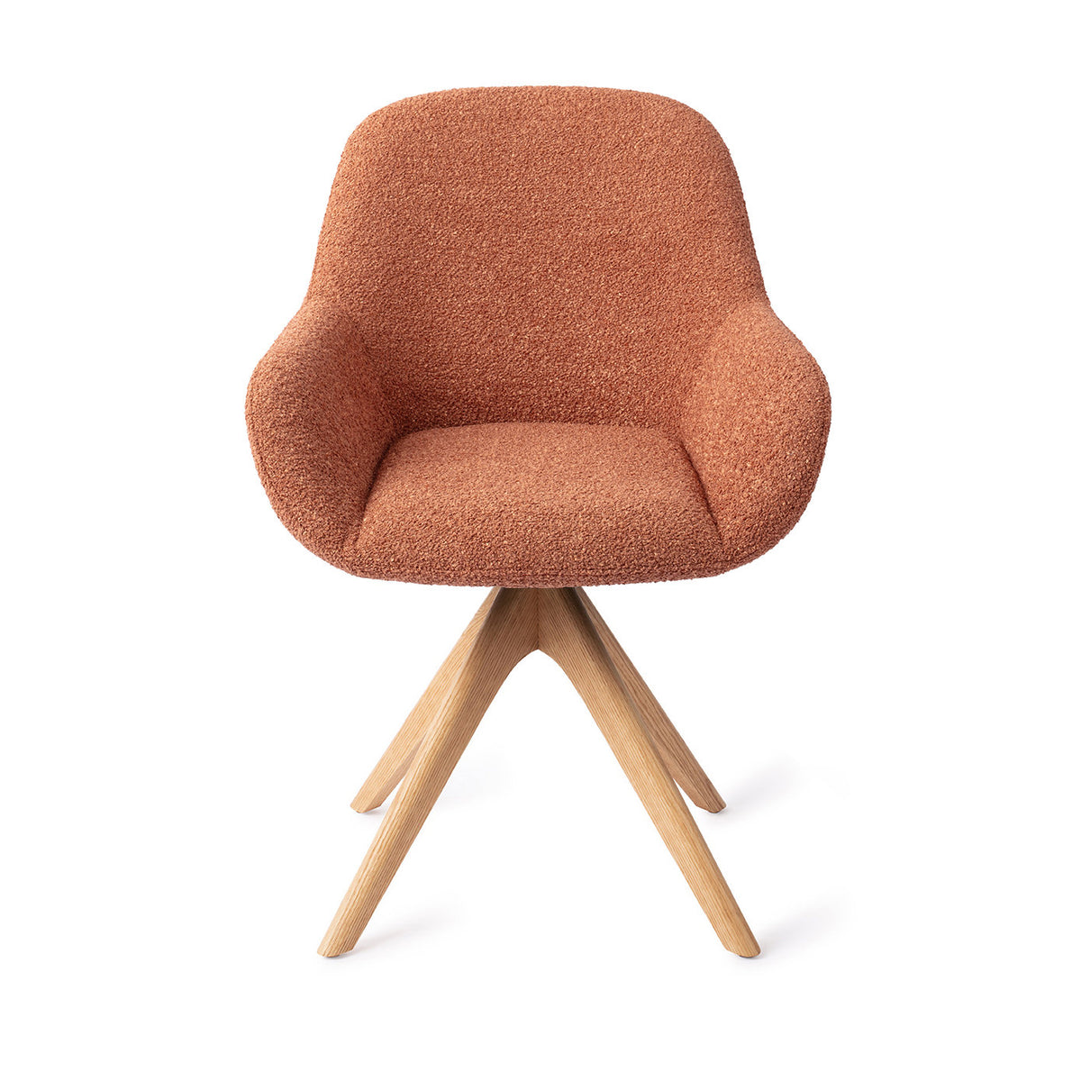 Chaise de salle à manger Kushi terracotta sur piètement pivotant chêne naturel vue de face coque enveloppante à accoudoirs