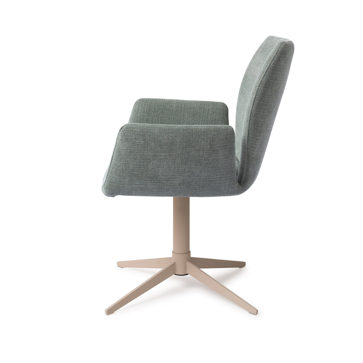 Chaise Misaki vert sauge vue de profil sur son pied central beige