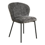 Chaise de salle à manger Roanne en chenille grise vue de trois quarts avec pieds en acier noir