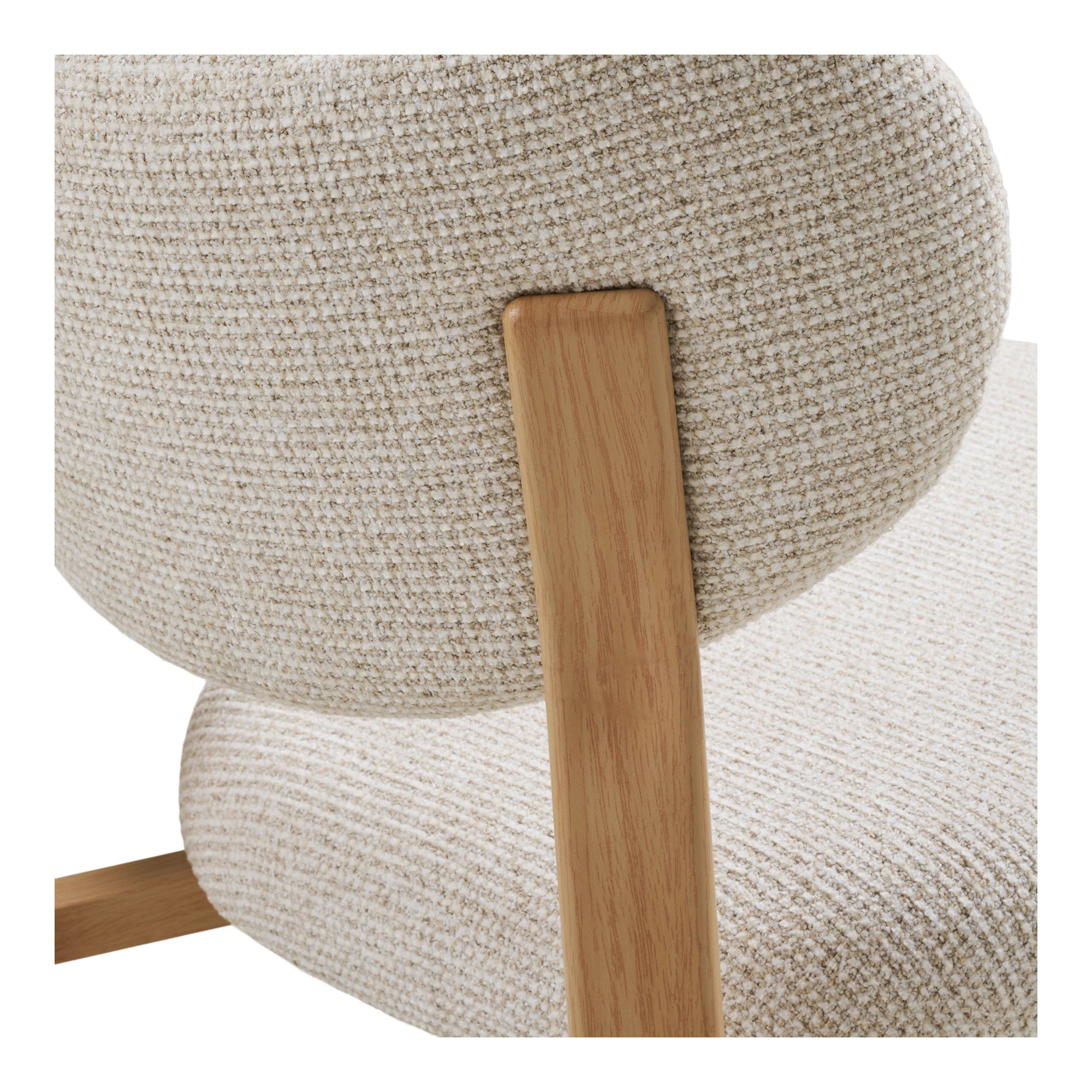 Chaise de salle à manger Savina bouclé écru pieds bois lot de 2 vue de détail
