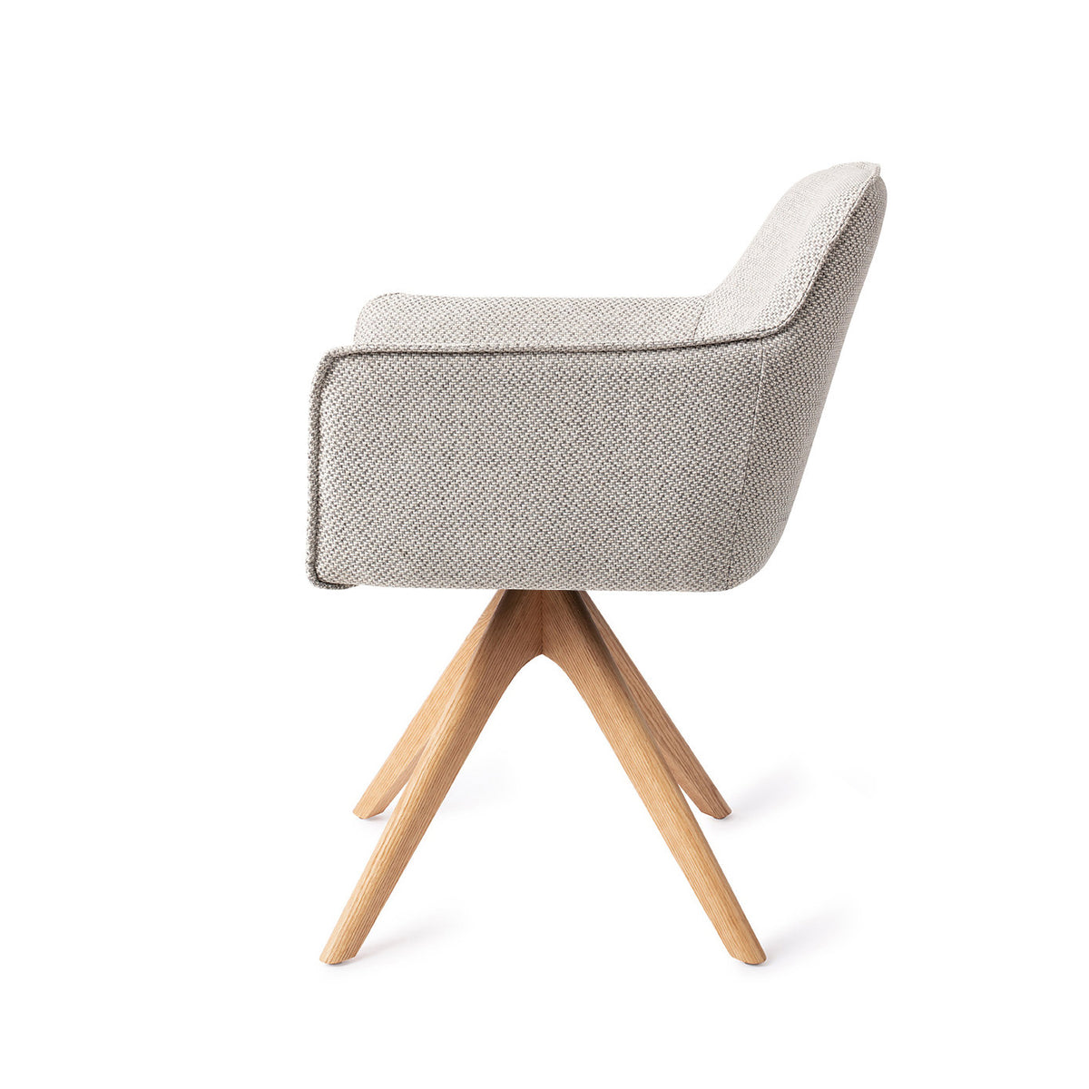 Chaise Hofu blanc cassé à motif vue de profil sur son piètement pivotant chêne naturel