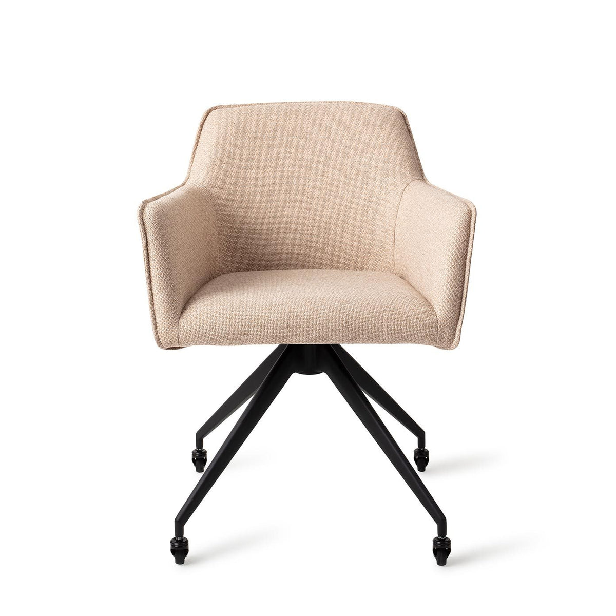 Chaise Hofu beige sur piètement noir à quatre pieds et roulettes vue de face avec ses accoudoirs