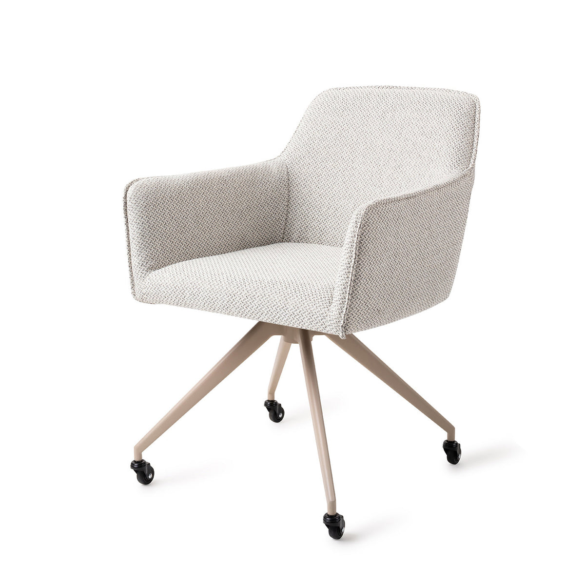 Chaise Hofu blanc cassé à motif sur piètement beige à quatre pieds et roulettes vue de trois quarts