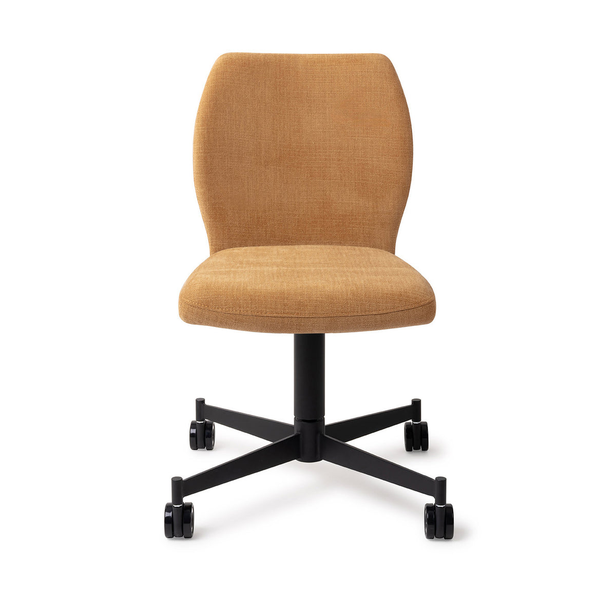 Chaise Ikata ocre sur piètement à roulettes noir vue de face dossier galbé et assise rembourrée
