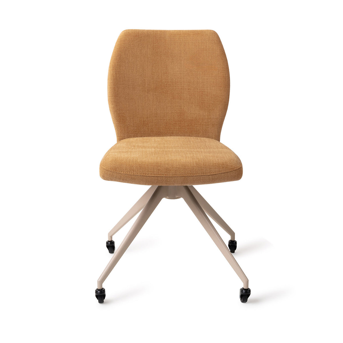 Chaise Ikata ocre sur piètement beige à quatre pieds et roulettes vue de face dossier galbé et assise rembourrée