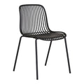 Chaise de jardin Branson noire polypropylène ajouré pieds acier vue trois-quarts avant