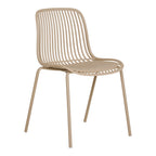 Chaise de jardin Branson sable polypropylène ajouré pieds acier vue trois-quarts avant
