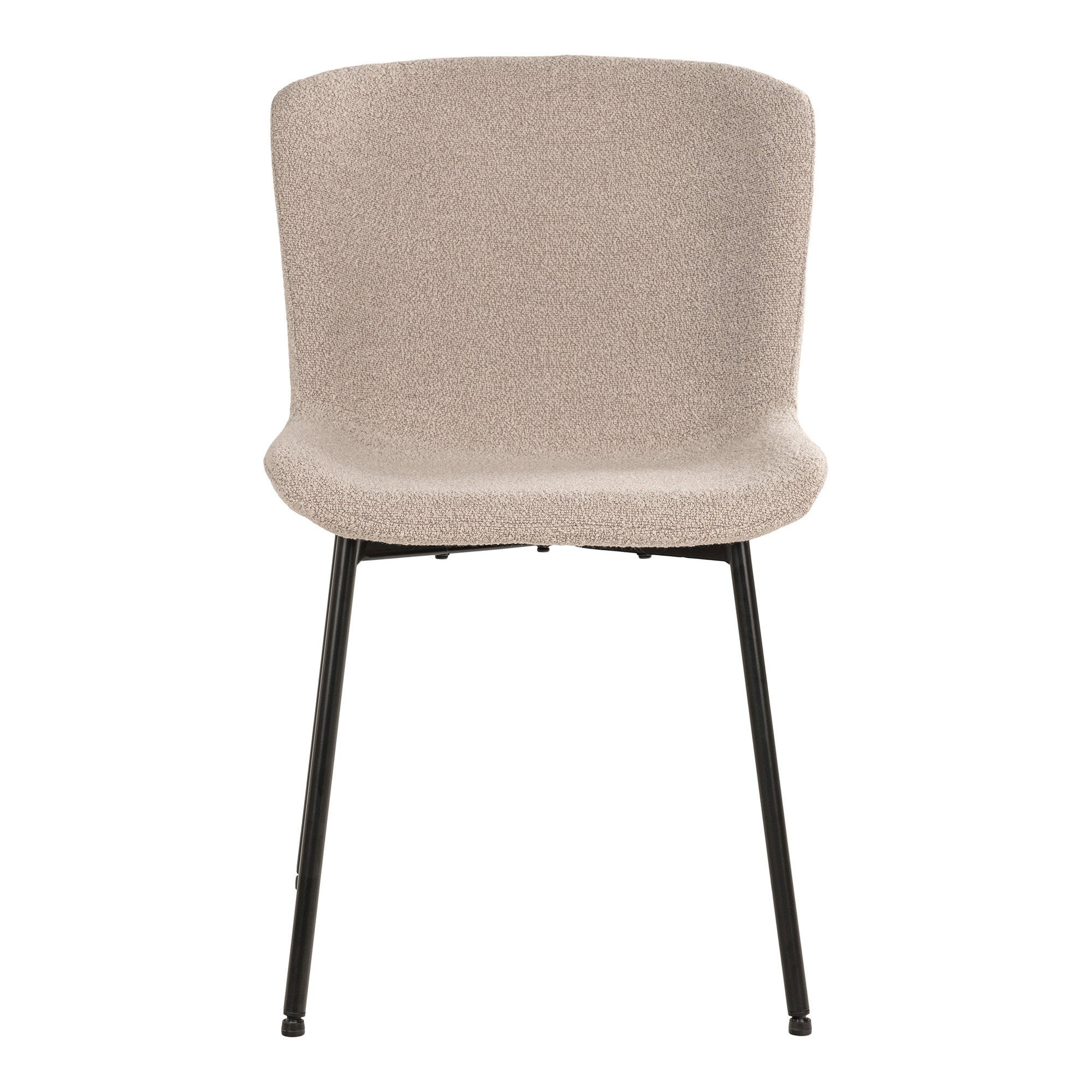 Chaise Maceda bouclé beige vue de face – silhouette enveloppante et pieds métal noir mat