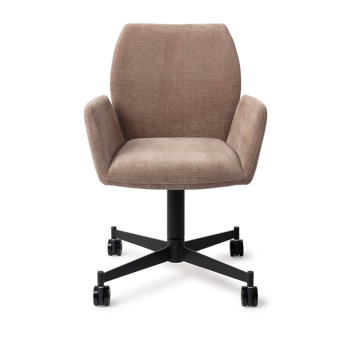 Chaise Misaki taupe sur piètement à roulettes noir vue de face accoudoirs en ailes et assise rembourrée