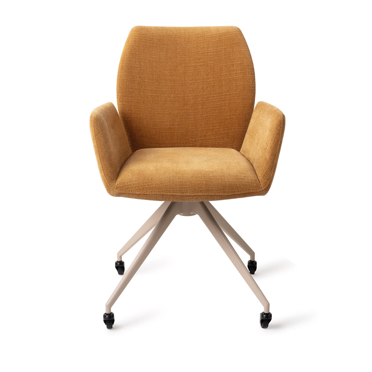 Chaise Misaki ocre sur piètement beige à quatre pieds et roulettes vue de face avec ses accoudoirs détachés du dossier