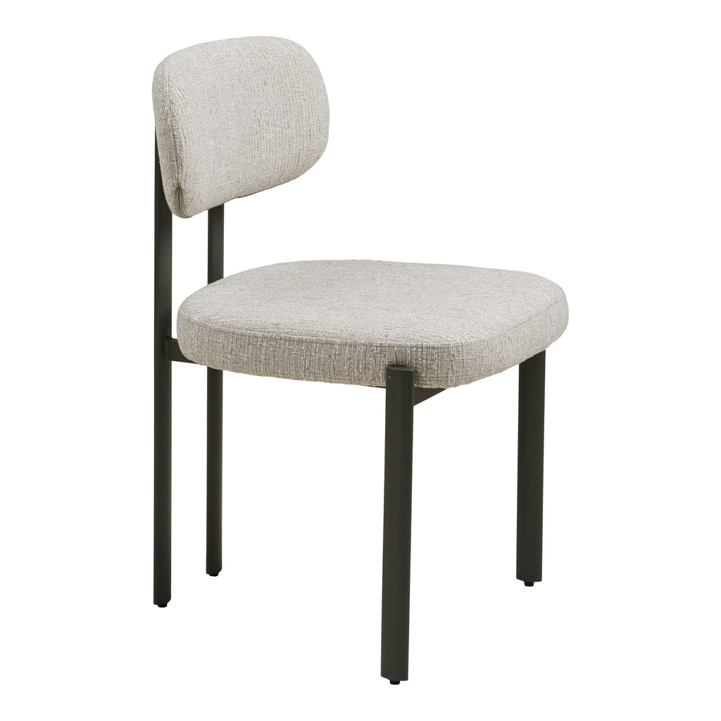 Chaise Royan gris clair vue trois quarts profil assise rembourrée pieds acier orthogonaux