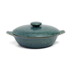Cocotte basse en grès émaillé vert bleuté 25 cm