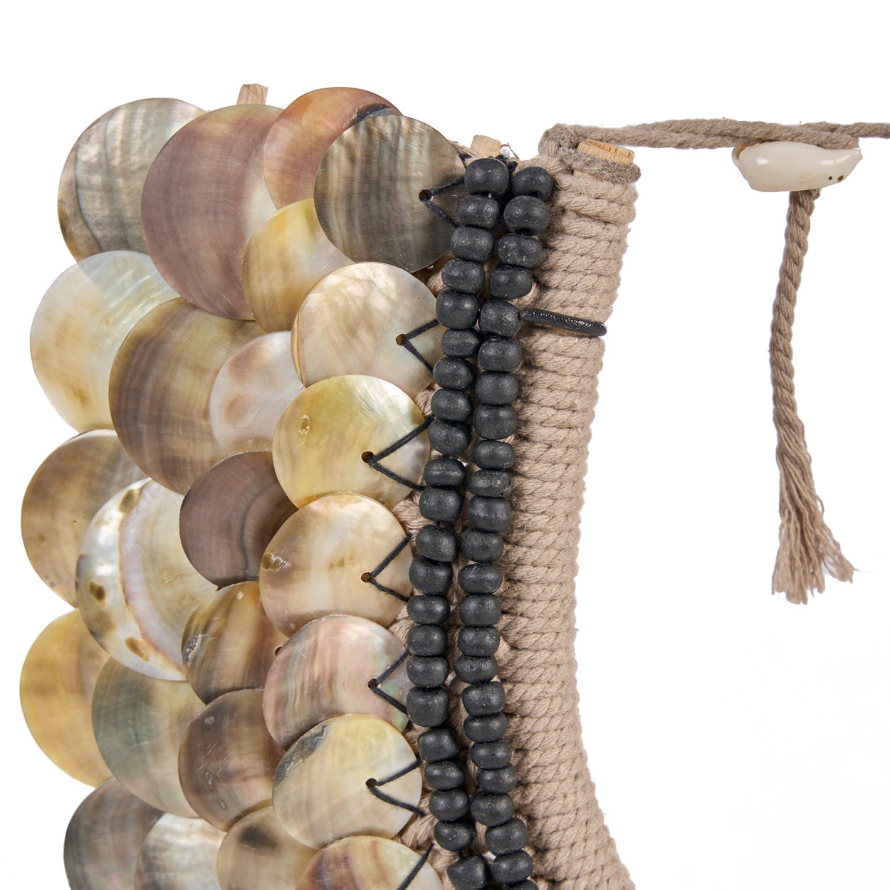 Collier de nacre Clam Couture sur socle 30 cm, vue 3