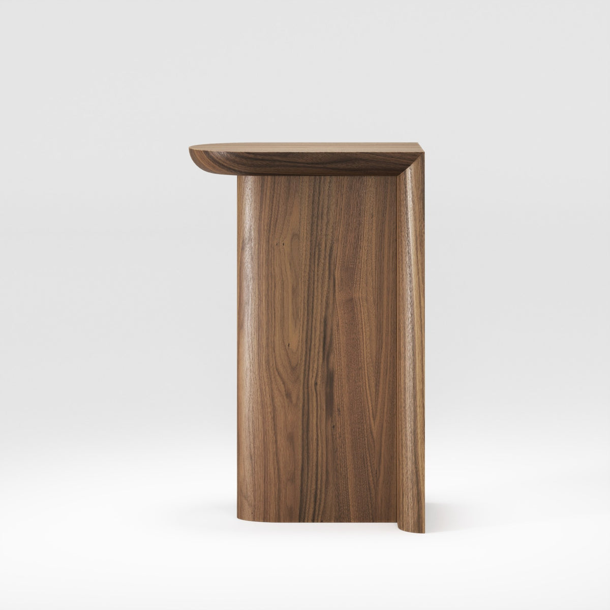 Console Re-Form de 50 cm plaquée noyer foncé vue de trois quarts