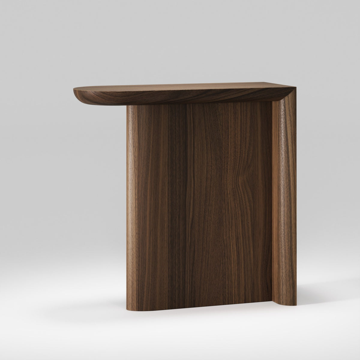 Console Re-Form de 80 cm plaquée noyer foncé sous un autre angle