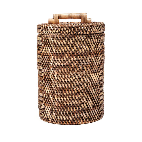 Cesta alta com tampa em rattan entrançado castanho natural