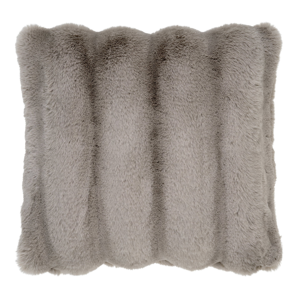 Coussin Galena Fausse fourrure gris taupe vu de face cannelures verticales et bords ondulés