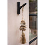Décoration à suspendre Raffia Driftwood en bois flotté 60 cm en situation
