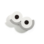 Dérouleur Cloud en béton gris fixé au mur avec deux rouleaux de papier toilette