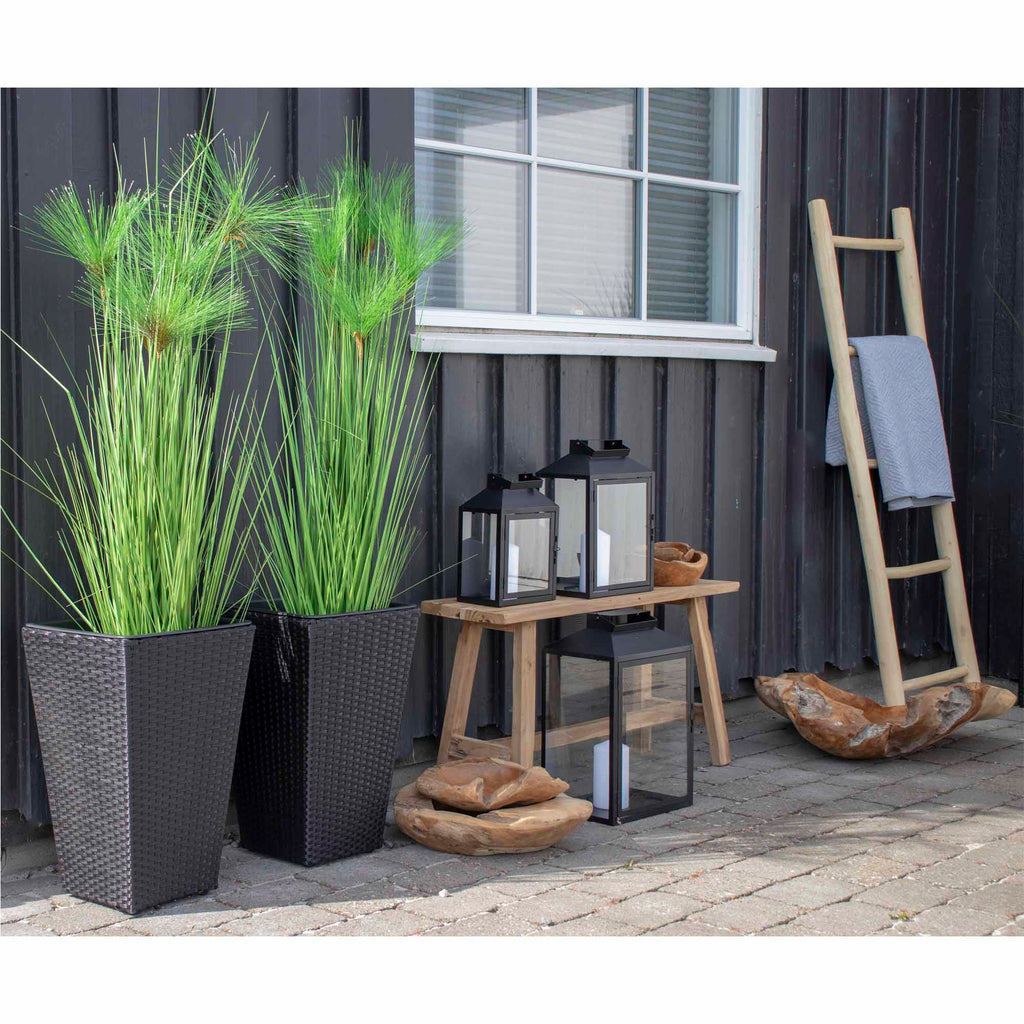 Échelle teck naturel terrasse extérieur plaid bleu rangement décoration jardin