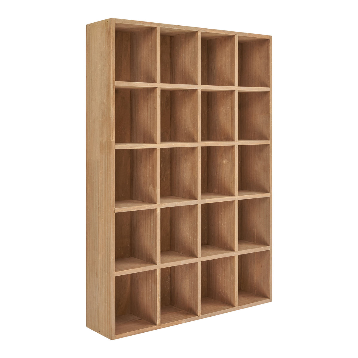 Étagère murale Moss en pin naturel vue de trois quarts avec ses 20 cases ouvertes et son fond en bois