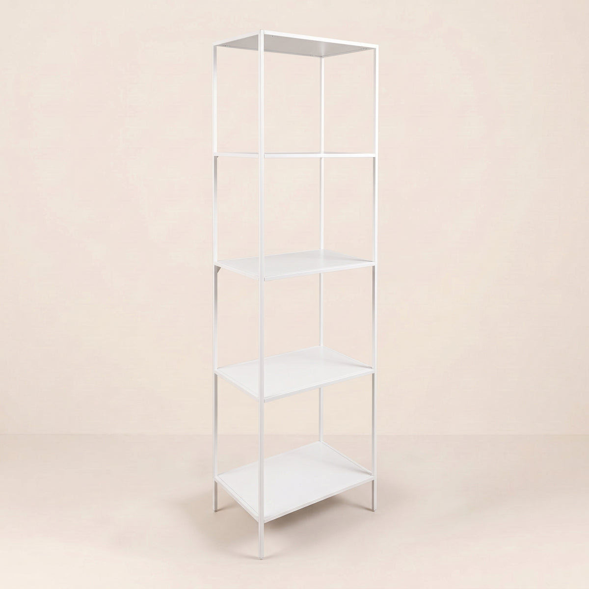 Étagère Vita en acier blanc, 5 tablettes, vue de trois quarts sur fond clair