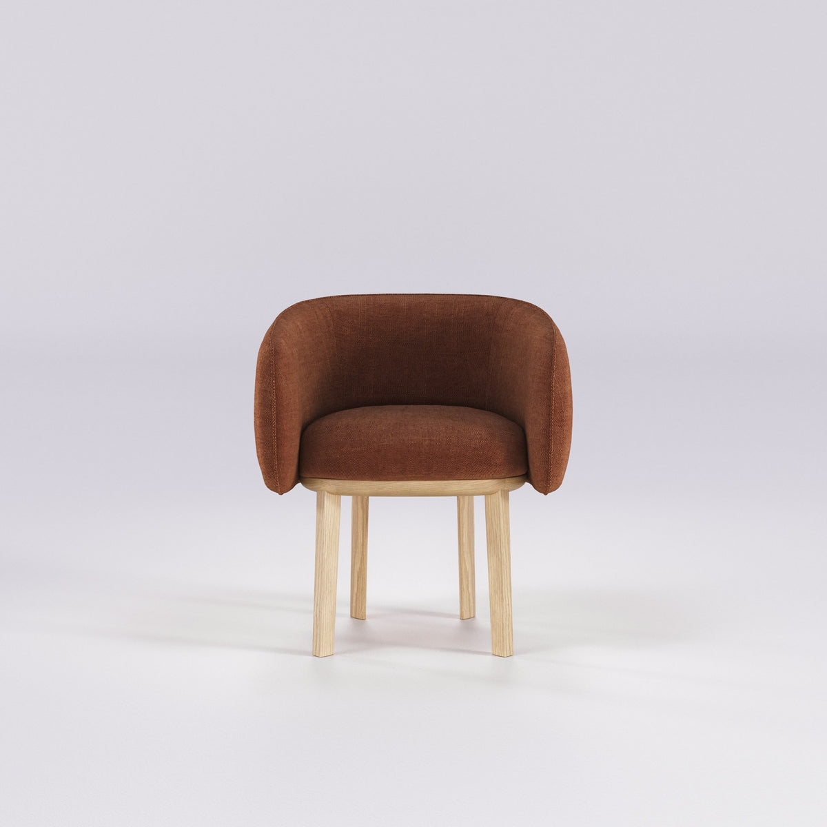 Fauteuil de table Nido en chêne et tissu rouille vu de face