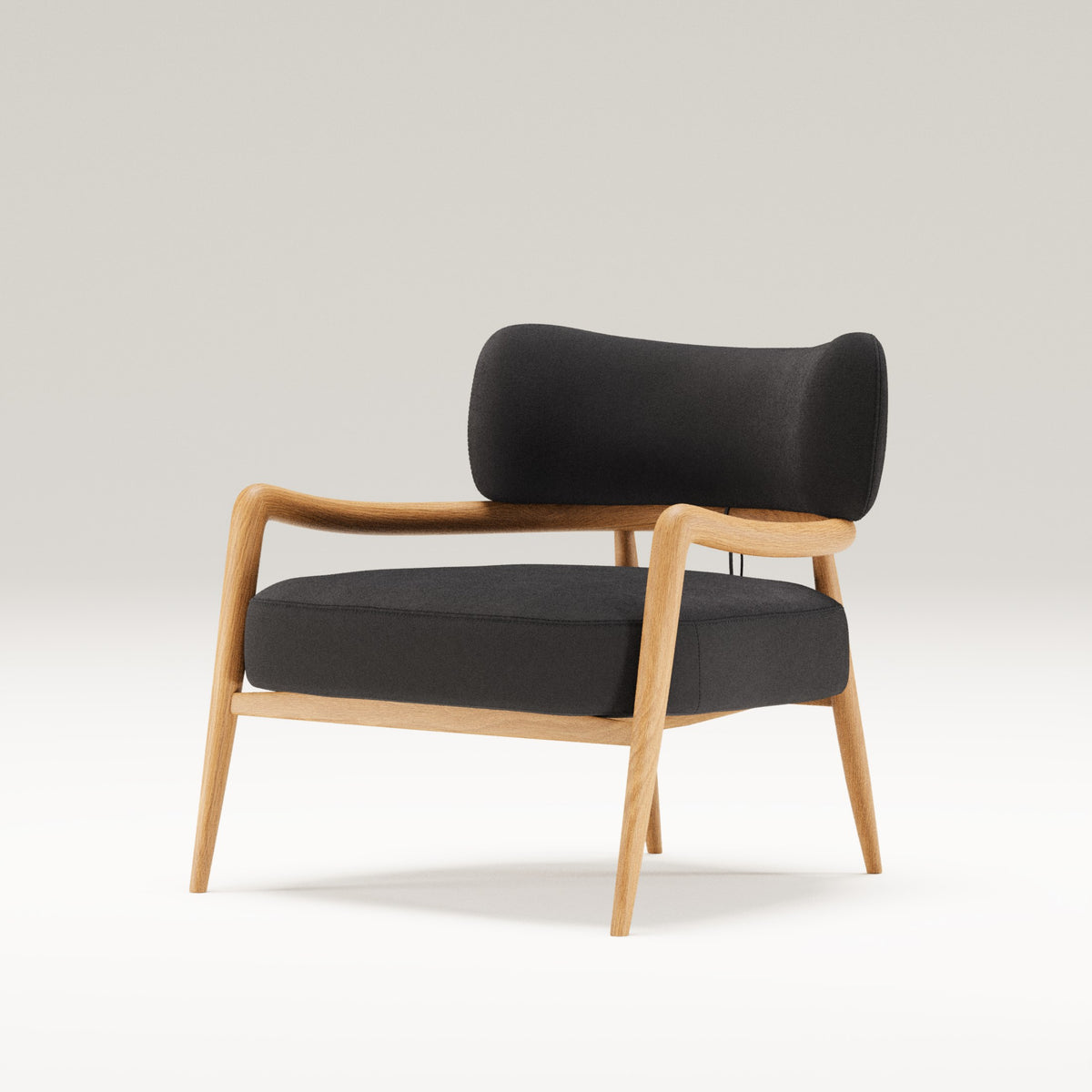 Fauteuil lounge Botero en chêne et cuir graphite vu de trois quarts