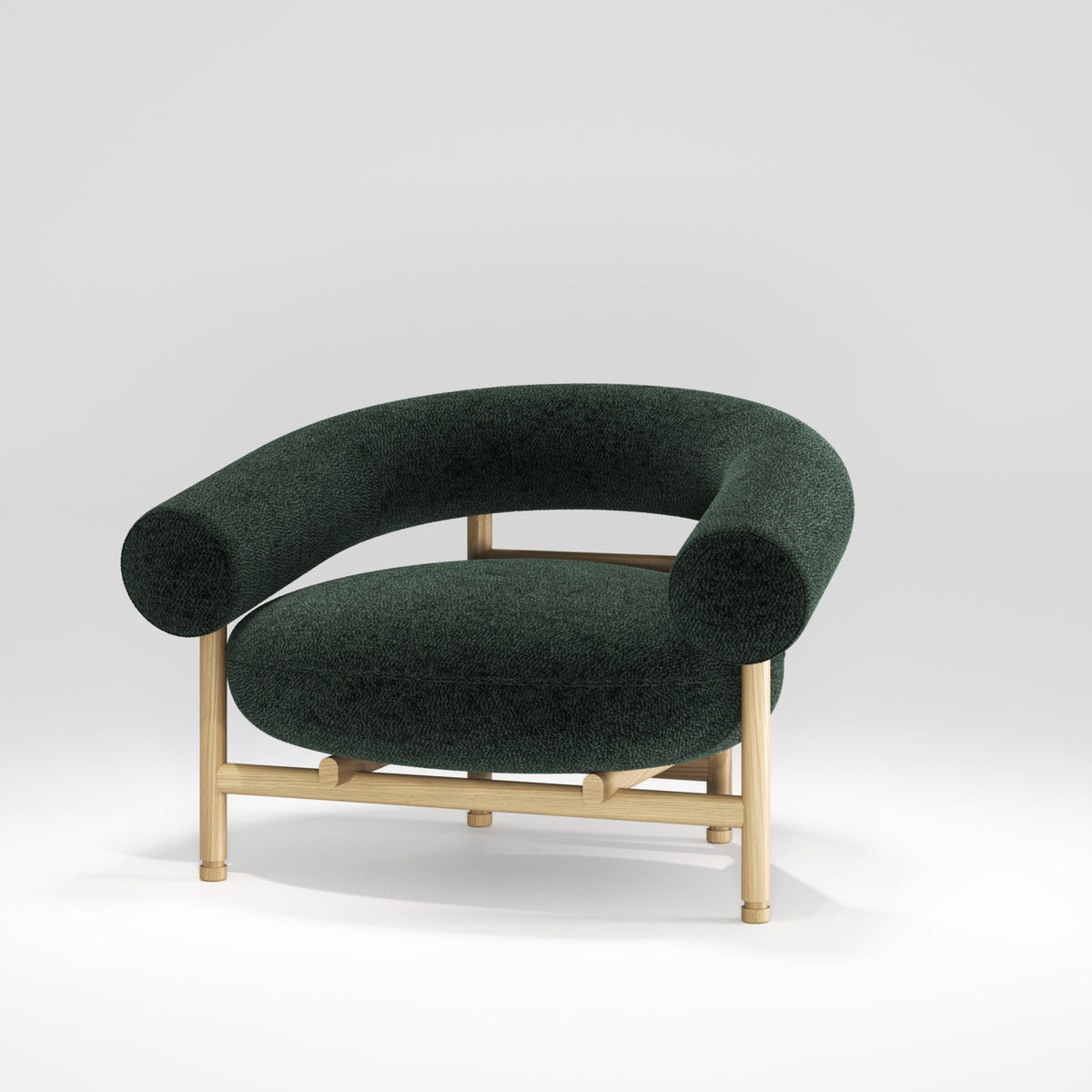 Fauteuil lounge Loop en chêne et tissu vert forêt vu de trois quarts