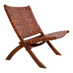 Fauteuil Perugia cuir tressé cognac vue trois quarts avant lanières larges assise souple teck naturel