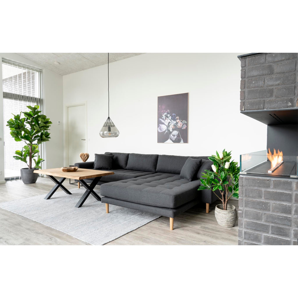Deux ficus lyrata artificiels dans caches-pots noirs salon moderne contemporain avec canapé anthracite