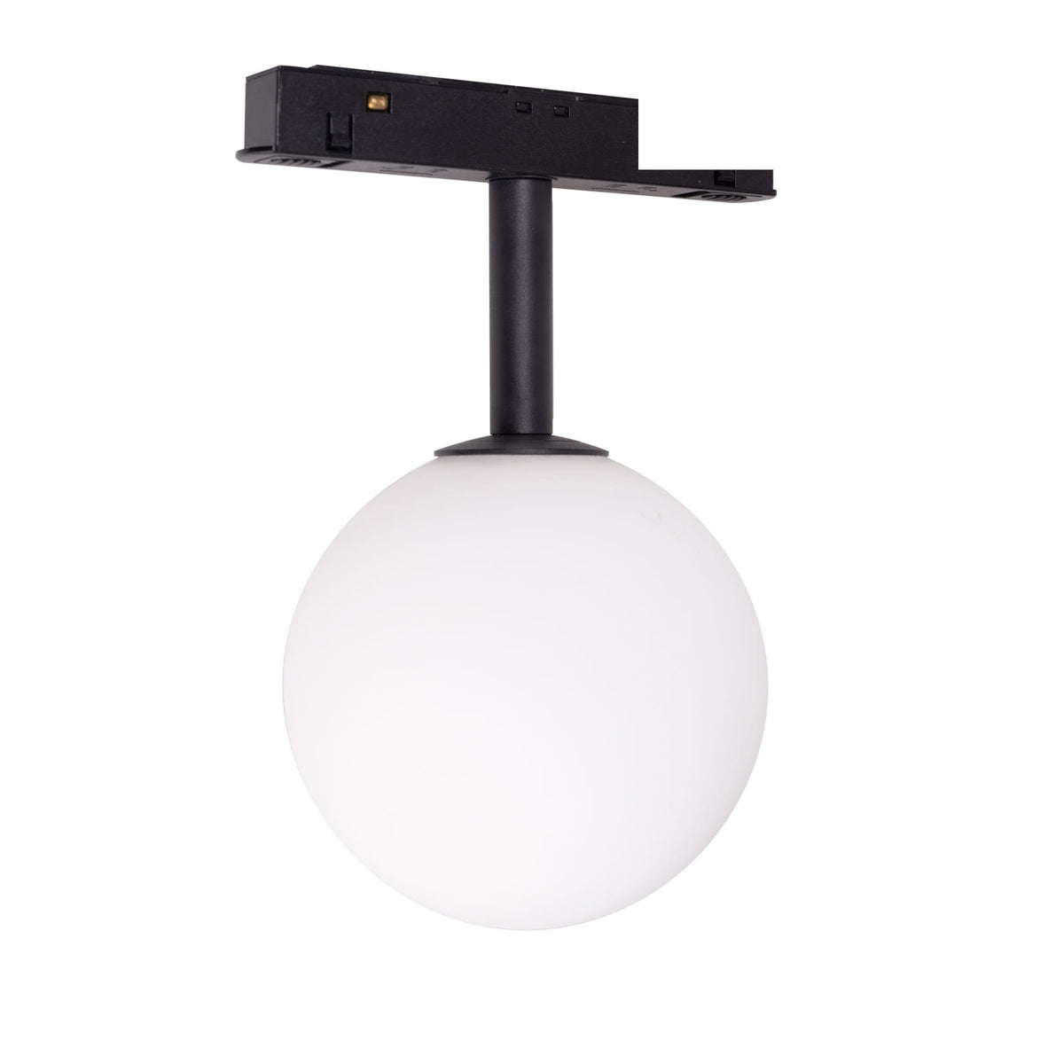 Globe opale sur rail Magnetic suspendu à sa tige noire sous son adaptateur à contacts