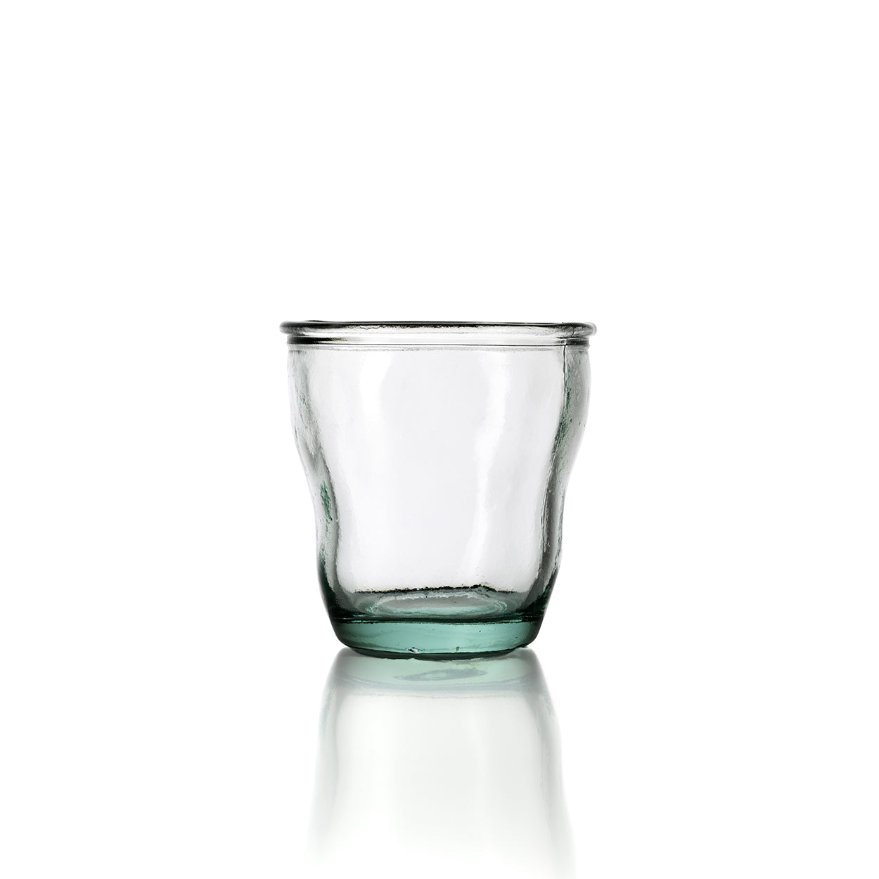 Gobelet ondulé en verre recyclé 9 cm