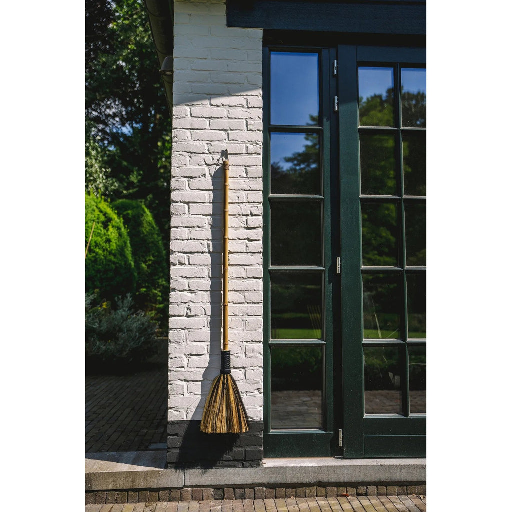 Grand balai décoratif en herbe noire et blonde 130 cm, vue 5