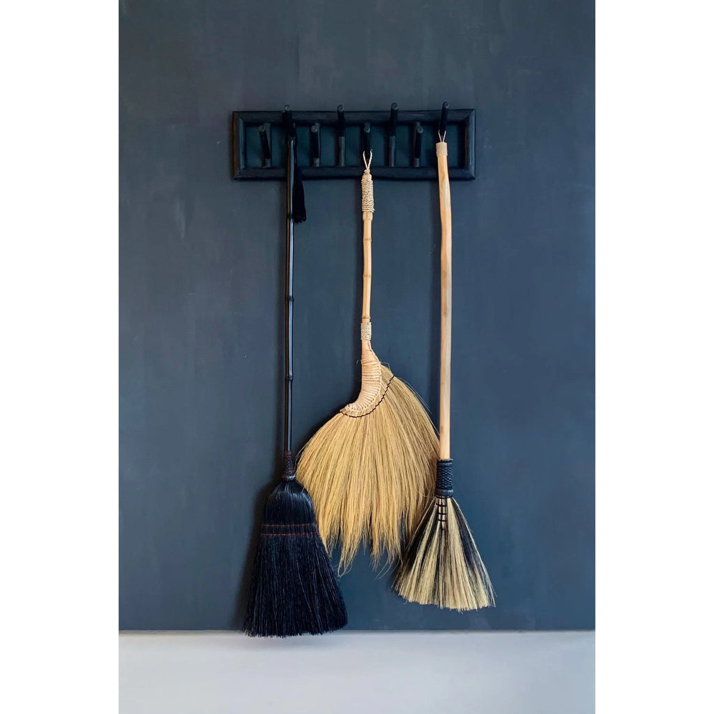 Grand balai décoratif en herbe noire et blonde 130 cm, vue 6