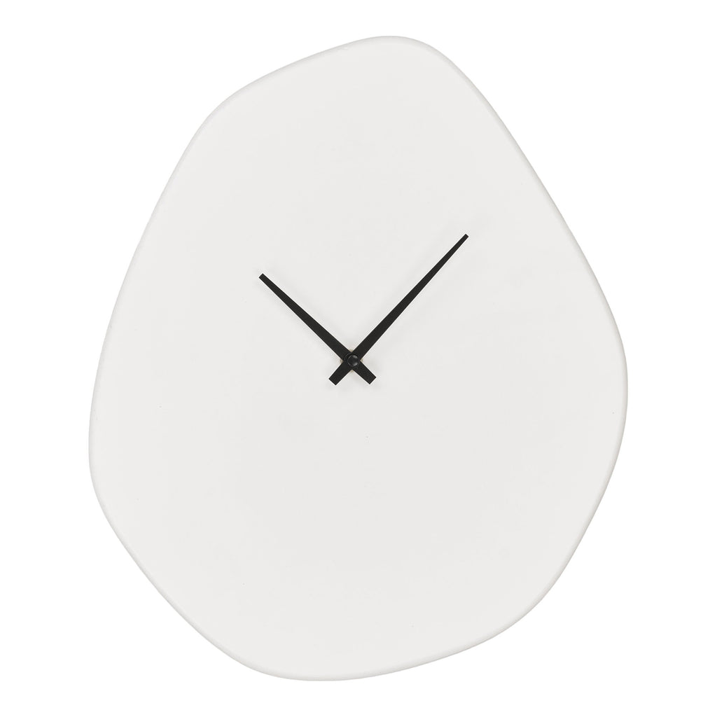 Horloge murale Vienna ciment blanc cassé forme organique aiguilles noires 28x33 cm face