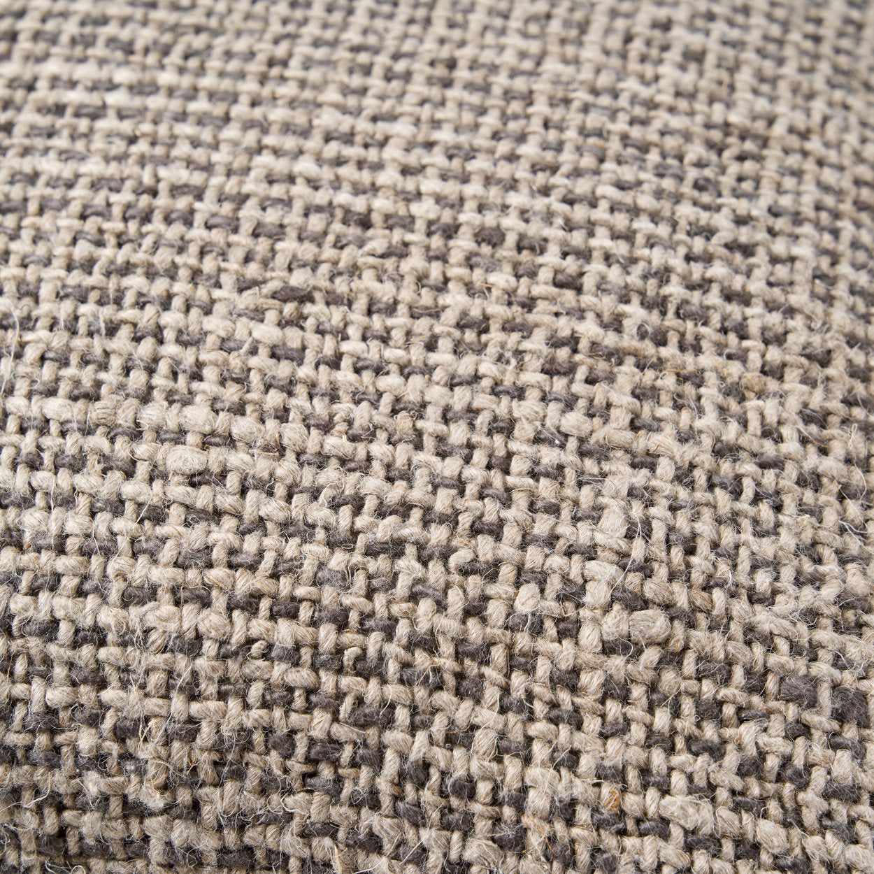 Housse de coussin Grain en lin chiné écru et anthracite 50x50 cm, vue 8