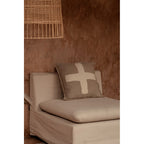 Housse de coussin Ivory Cross en lin greige 50x50 cm, vue 3